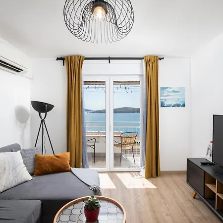 Floor Sunset * Пула